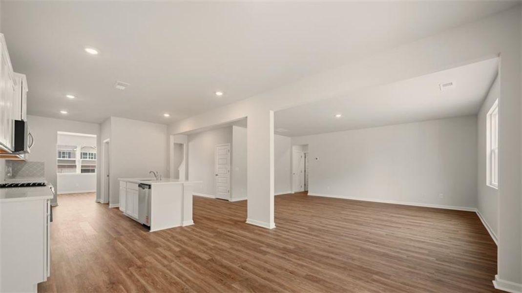 Spacious, unfurnished interior of a new home in Bridle Creek, Locust Grove (Image 28). Spacious, unfurnished interior of a new home in Bridle Creek, Locust Grove (Image 28).