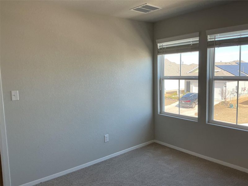 Spacious, unfurnished interior of a new home in Harvest Ridge, Elgin (Image 13).