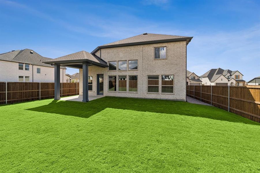 Exterior details and patio area of a home in Sandbrock Ranch, Aubrey (Image 3).