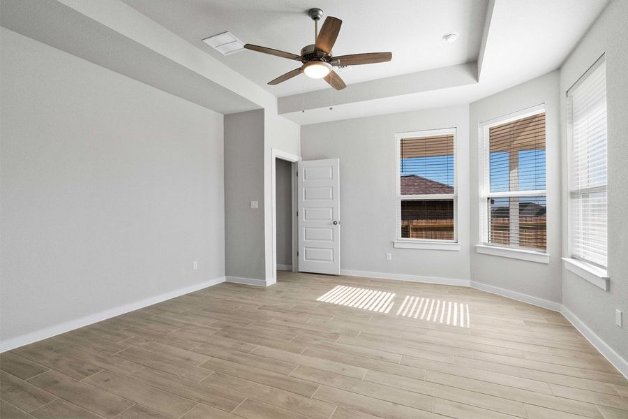 Spacious, unfurnished interior of a new home in Nolina, Georgetown (Image 32).