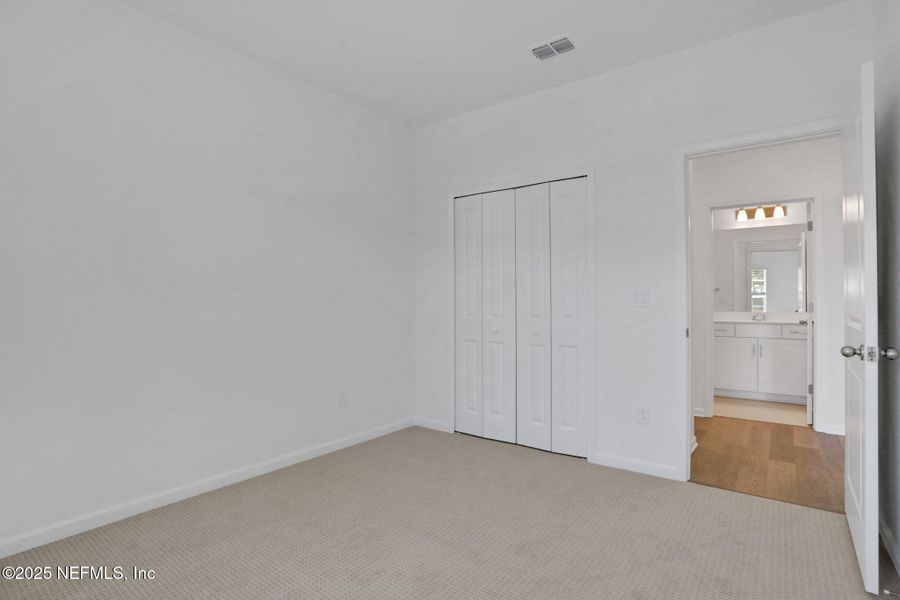 Spacious, unfurnished interior of a new home in , Green Cove Springs (Image 42).