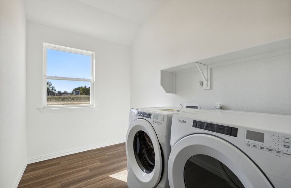 Spacious laundry room