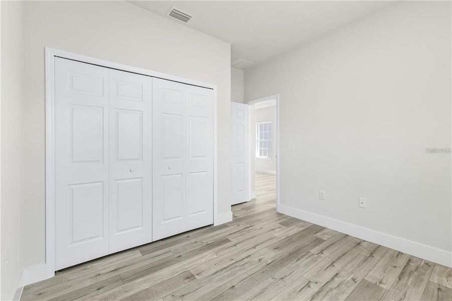 Spacious, unfurnished interior of a new home in , Ocala (Image 11).