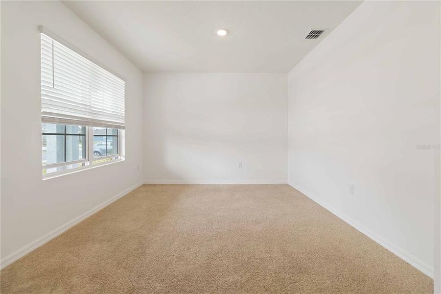 Spacious, unfurnished interior of a new home in , New Smyrna Beach (Image 25).