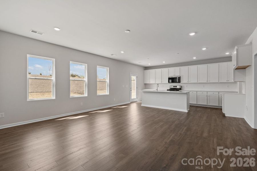 Spacious, unfurnished interior of a new home in McFarland Estates, York (Image 24).