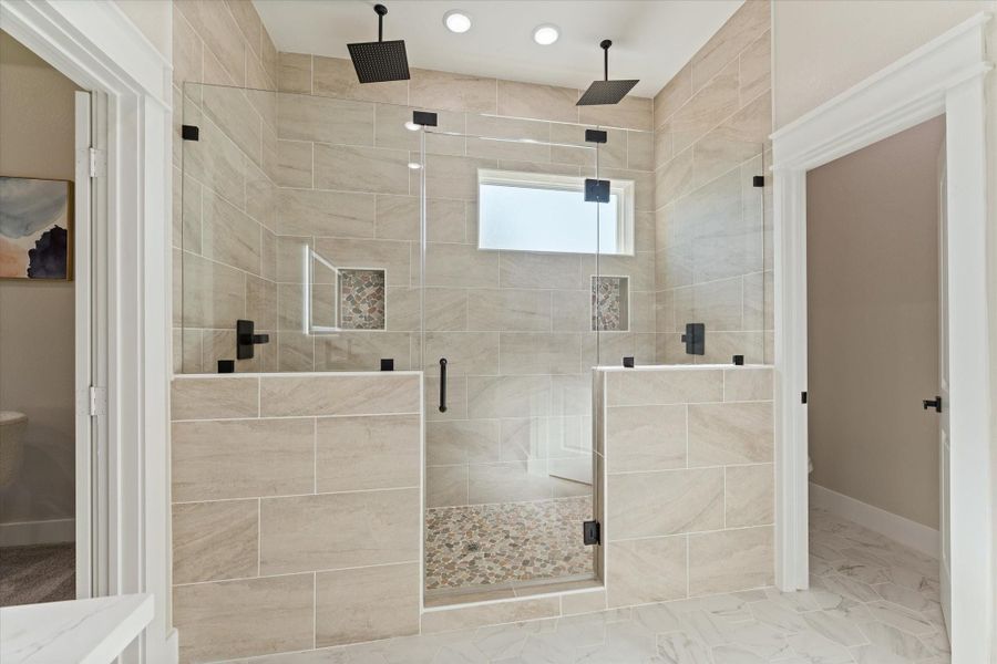 Master Shower with double Rain Shower heads