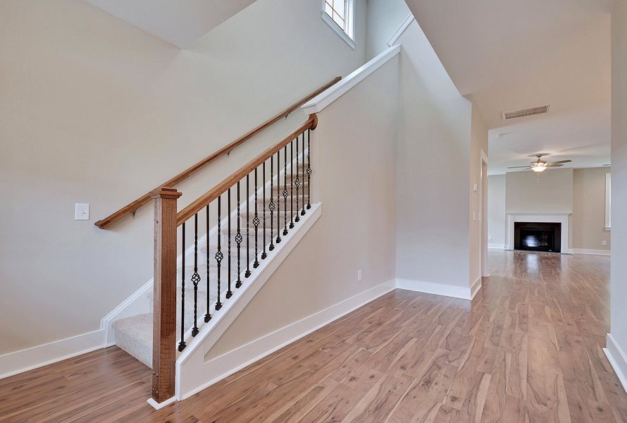 Spacious, unfurnished interior of a new home in Creek Pointe, Moncks Corner (Image 5).