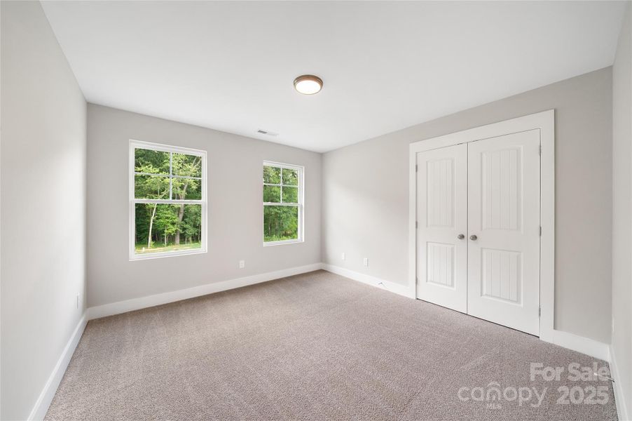 Spacious, unfurnished interior of a new home in , Stanfield (Image 29).
