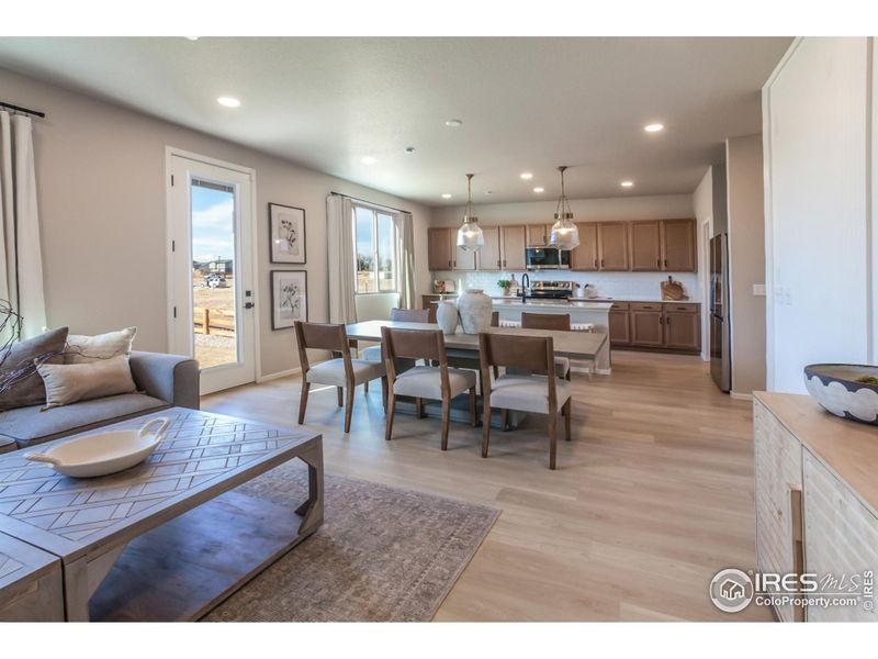 EXAMPLE PHOTO: OPEN FLOOR PLAN