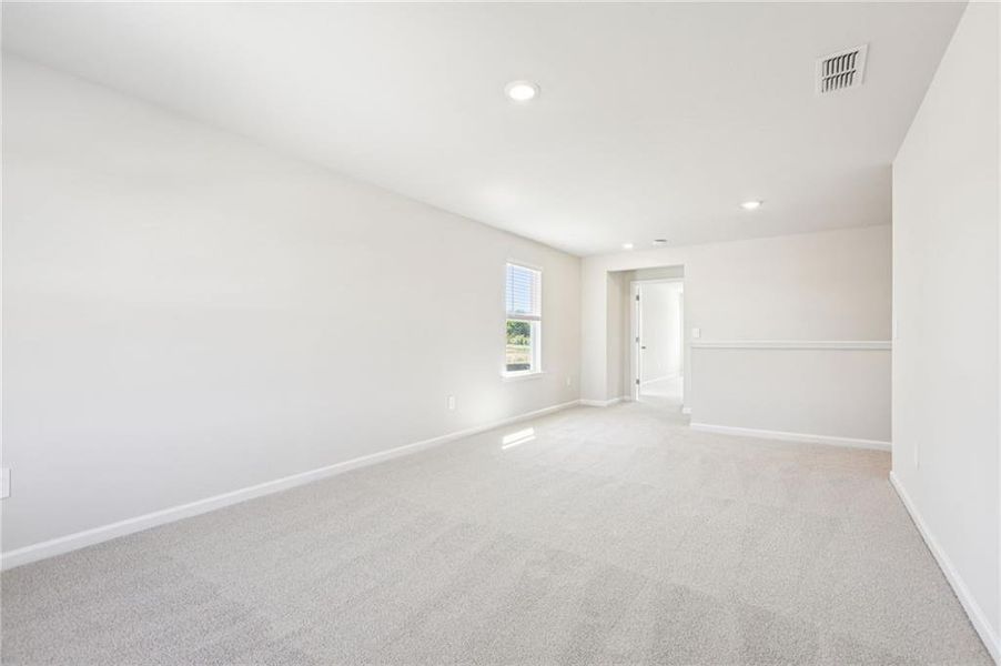 Spacious, unfurnished interior of a new home in Preserve at Mountain Creek, Pendergrass (Image 29).