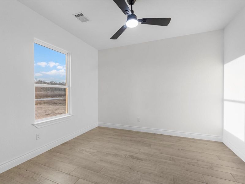 Spacious, unfurnished interior of a new home in , Dayton (Image 25).