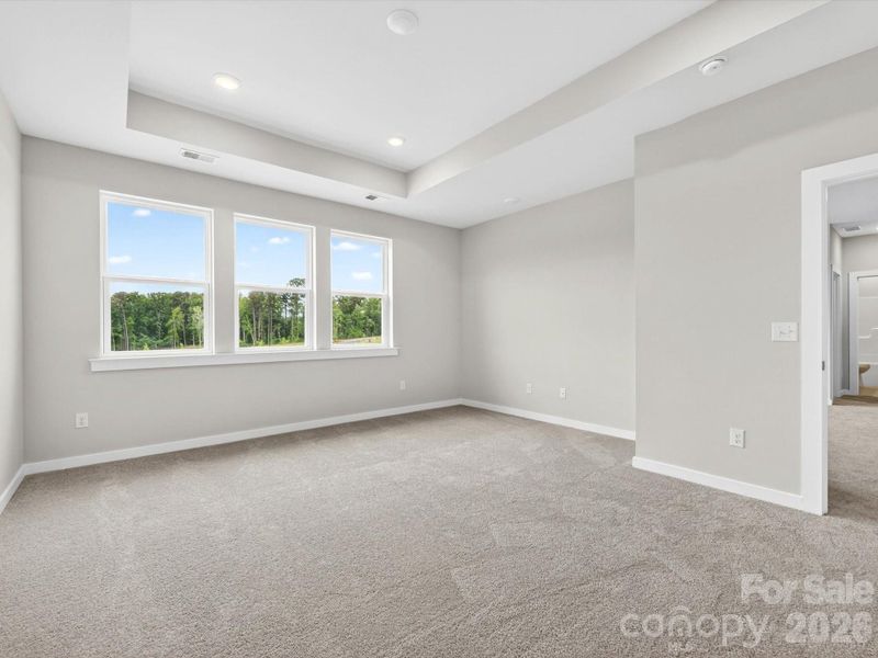 Spacious, unfurnished interior of a new home in Hardy Pond, Rock Hill (Image 30).