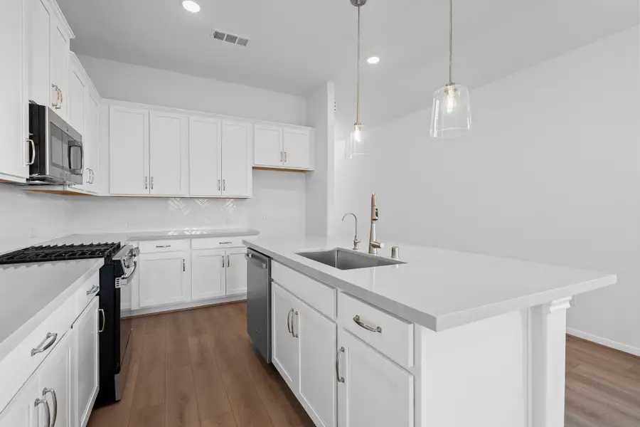 This kitchen is not only a functional space but also has ample storage. Whether you're a seasoned chef or just love to gather and enjoy good food, this kitchen is a dream come true. This kitchen is not only a functional space but also has ample storage. Whether you're a seasoned chef or just love to gather and enjoy good food, this kitchen is a dream come true.