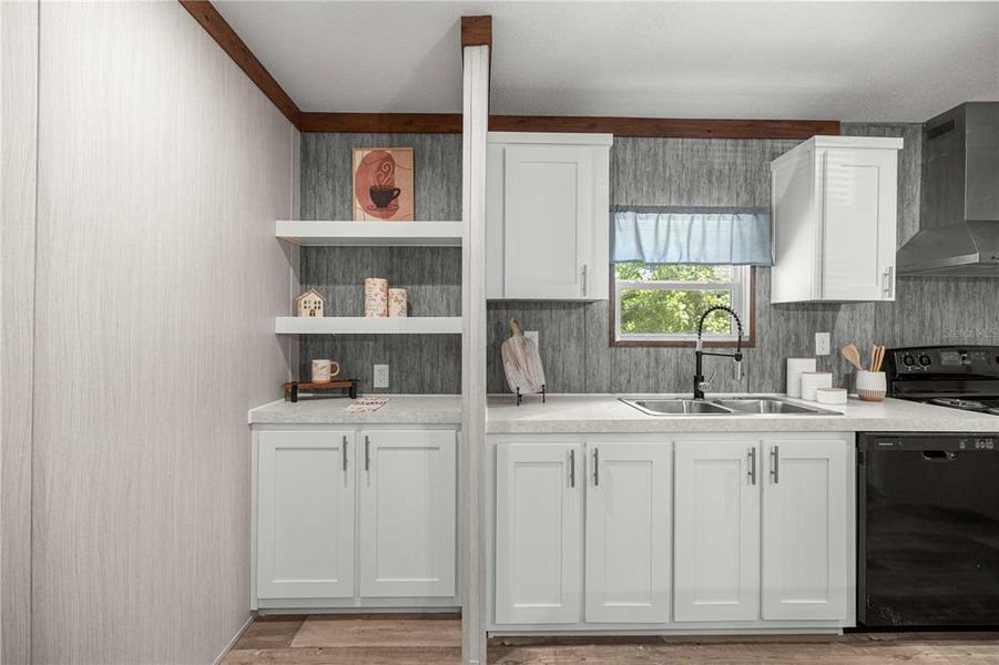 Furnished interior view inside a new home in , Ocklawaha (Image 10).