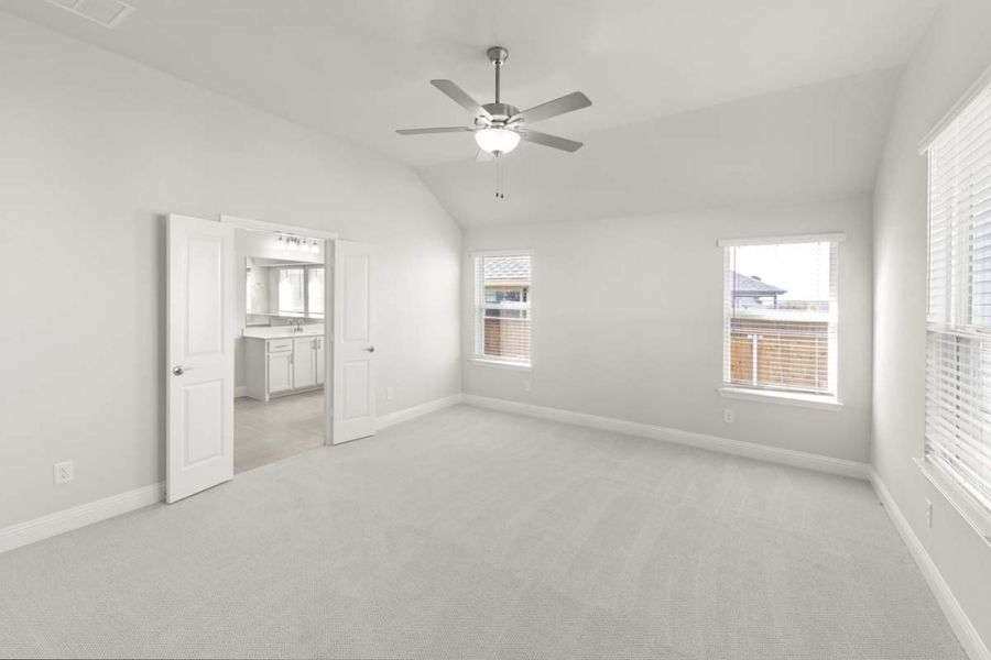 Spacious, unfurnished interior of a new home in Creekview Meadows, Pilot Point (Image 14).