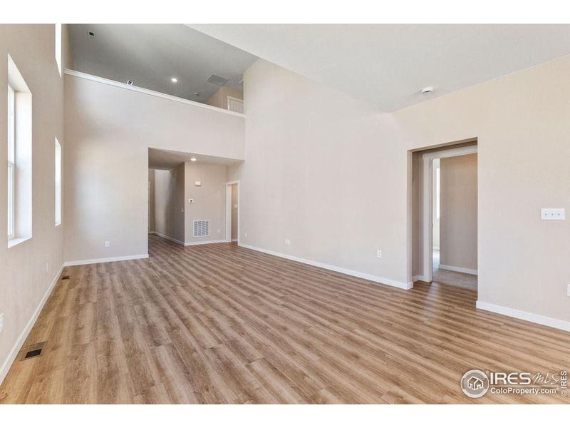 Spacious, unfurnished interior of a new home in , Fort Collins (Image 10).