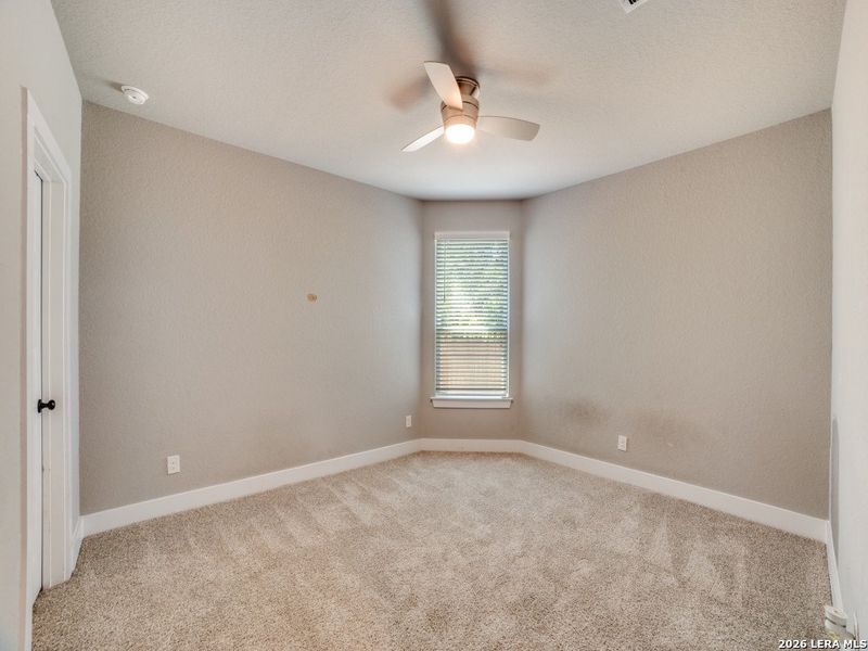 Spacious, unfurnished interior of a new home in Stillwater Ranch, San Antonio (Image 19).