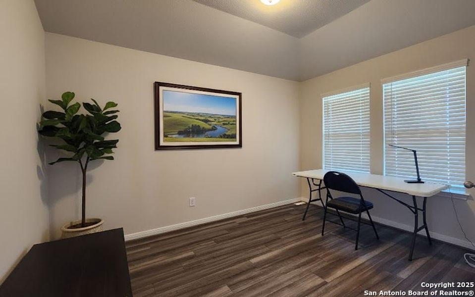 Furnished interior view inside a new home in Catalina, Converse (Image 7).