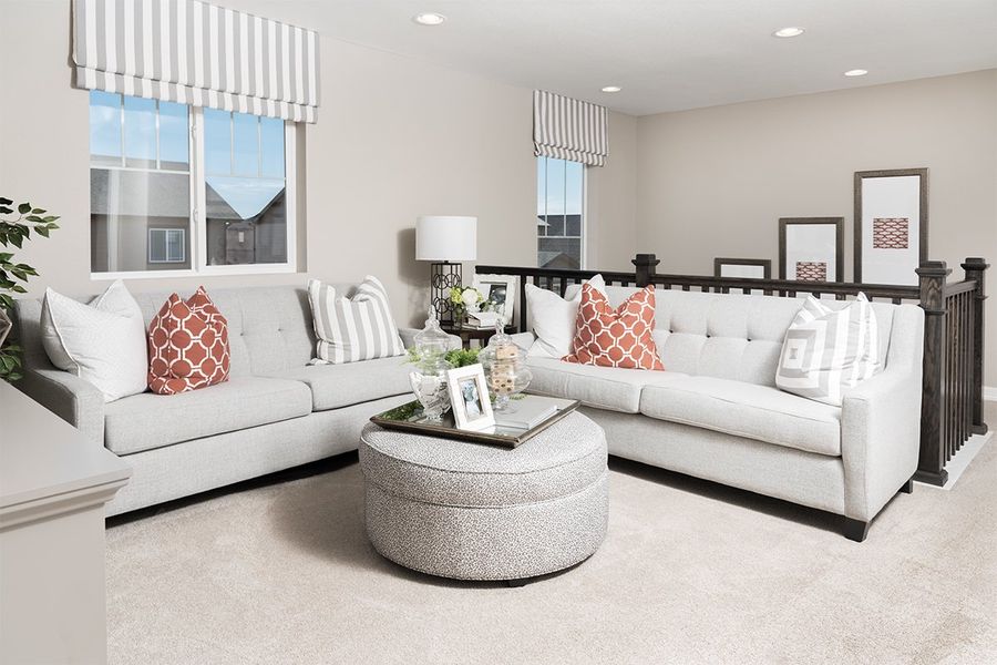 CO-TraditionsSeasons-Coral-FamilyRoom