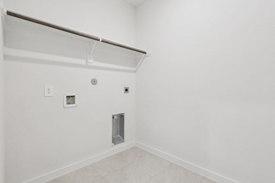 Spacious, unfurnished interior of a new home in Southwinds, Baytown (Image 26). Spacious, unfurnished interior of a new home in Southwinds, Baytown (Image 26).