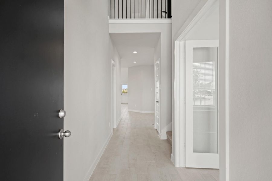 Spacious, unfurnished interior of a new home in Huntington Place, Rosharon (Image 15). Spacious, unfurnished interior of a new home in Huntington Place, Rosharon (Image 15).