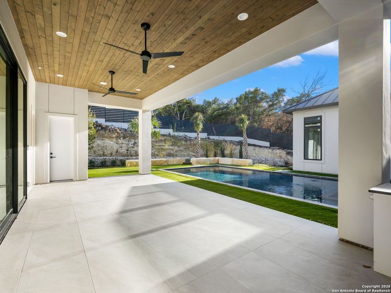 Exterior details and patio area of a home in , San Antonio (Image 4).