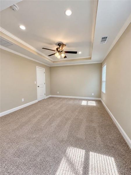 Spacious, unfurnished interior of a new home in , Gainesville (Image 14).
