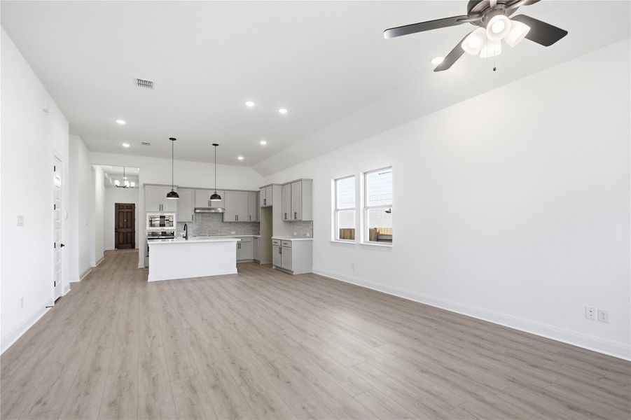 Spacious, unfurnished interior of a new home in Oaks at San Gabriel, Georgetown (Image 25).