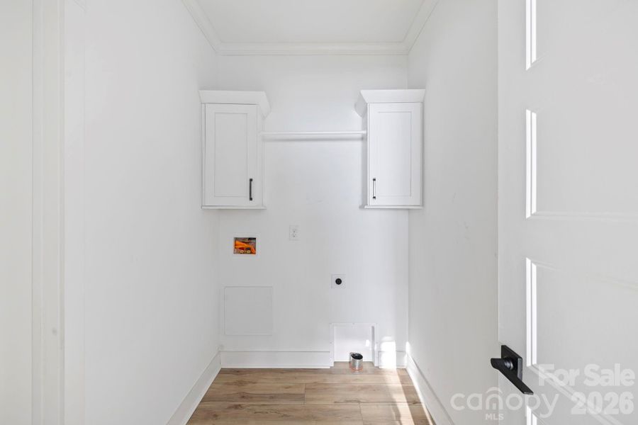 Spacious, unfurnished interior of a new home in , Arden (Image 19).