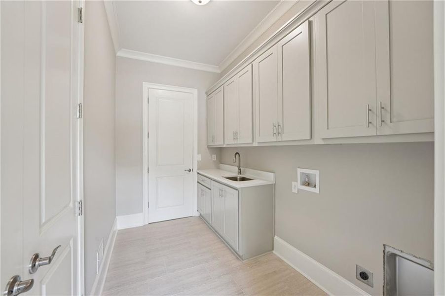 Furnished interior view inside a new home in The Reserve At Governors Towne Club, Acworth (Image 54). Furnished interior view inside a new home in The Reserve At Governors Towne Club, Acworth (Image 54).