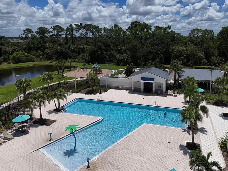 Community amenities in , Parrish (Image 61).