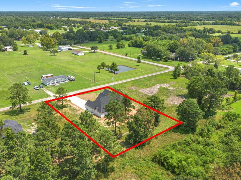 Exterior details and patio area of a home in , Dayton (Image 21).