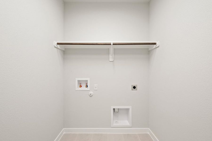 Spacious, unfurnished interior of a new home in Terrace Collection at Lariat, Liberty Hill (Image 46).