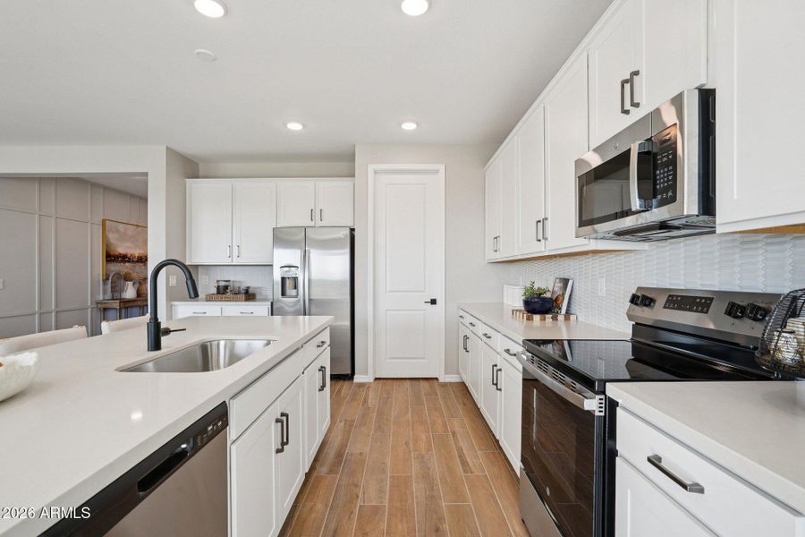 17-web-or-mls-Homesteaders Rd-S2002-017