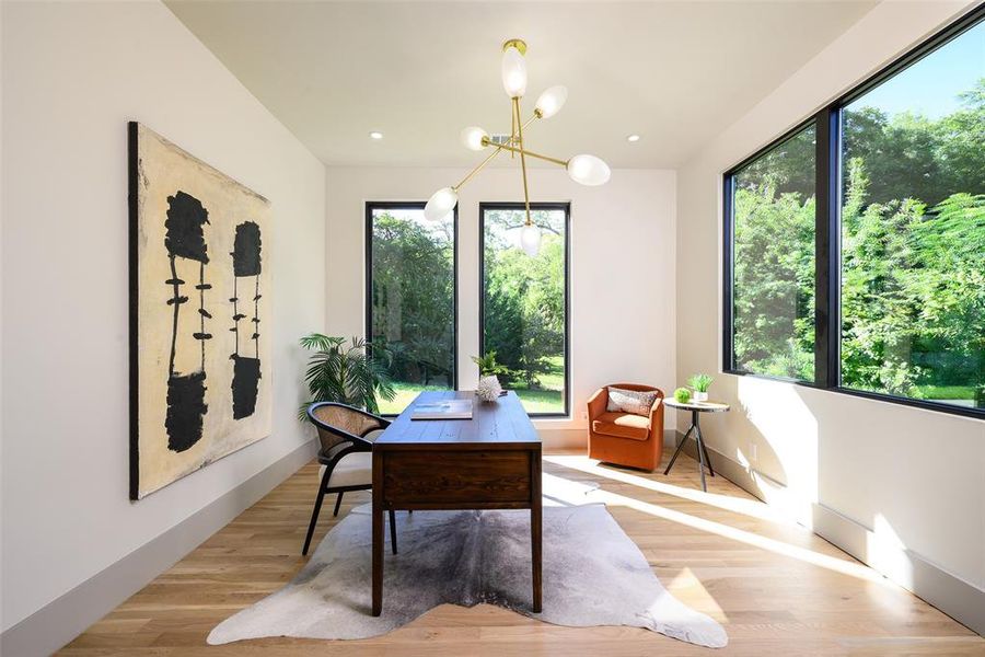 Furnished interior view inside a new home in , Dallas (Image 33). Furnished interior view inside a new home in , Dallas (Image 33).