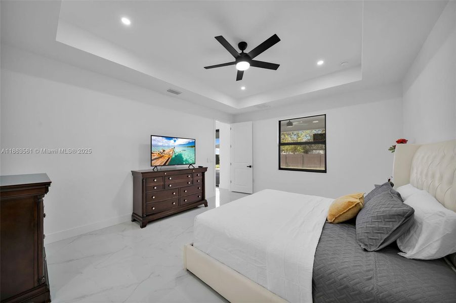 Furnished interior view inside a new home in , Cape Coral (Image 14).