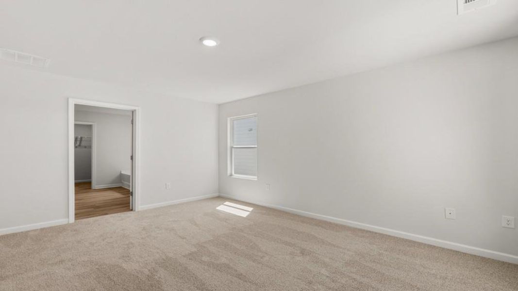 Spacious, unfurnished interior of a new home in Aurora Creek, Dallas (Image 20).