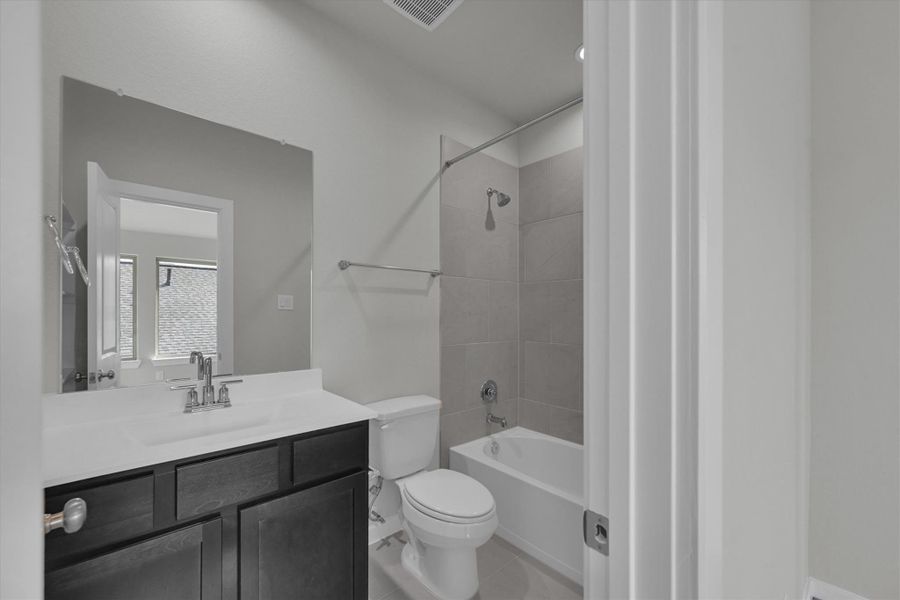 Image 9 of a home in Lago Mar 50' & 55'. Image 9 of a home in Lago Mar 50' & 55'.