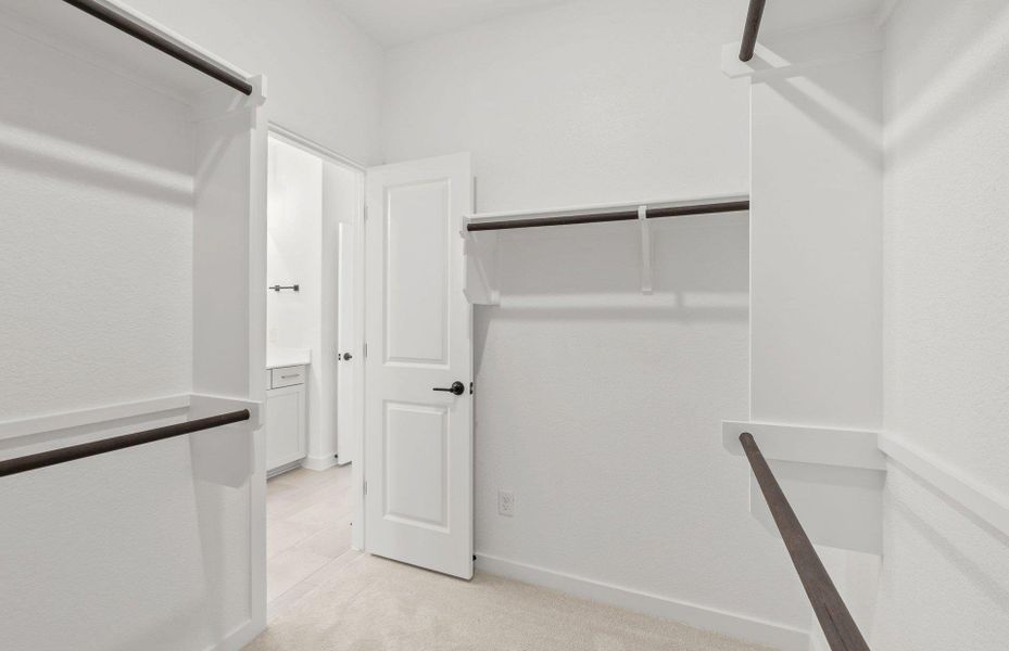 Spacious, unfurnished interior of a new home in Santa Rita Ranch, Liberty Hill (Image 14).