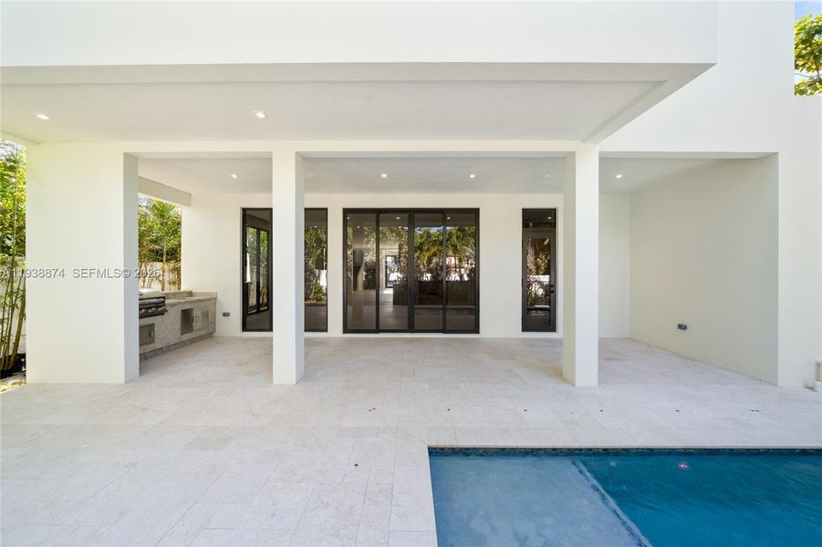 Exterior details and patio area of a home in , Fort Lauderdale (Image 27).