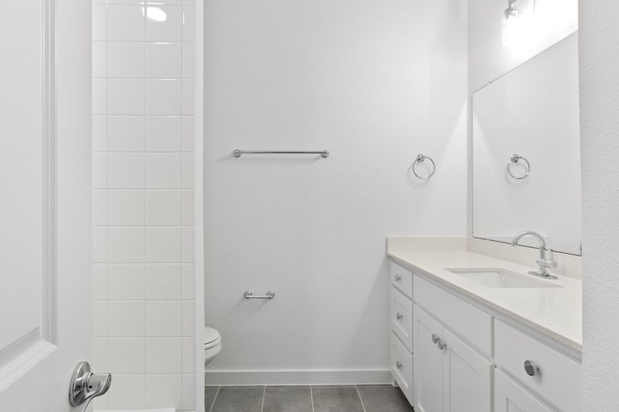 Furnished interior view inside a new home in Willow Grove Townhomes, Melissa (Image 32).