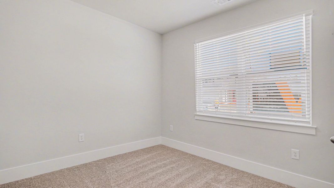 Spacious, unfurnished interior of a new home in Chapman Village, Conway (Image 9).