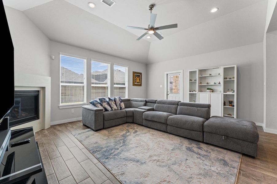 Furnished interior view inside a new home in Sunterra, Katy (Image 14). Furnished interior view inside a new home in Sunterra, Katy (Image 14).