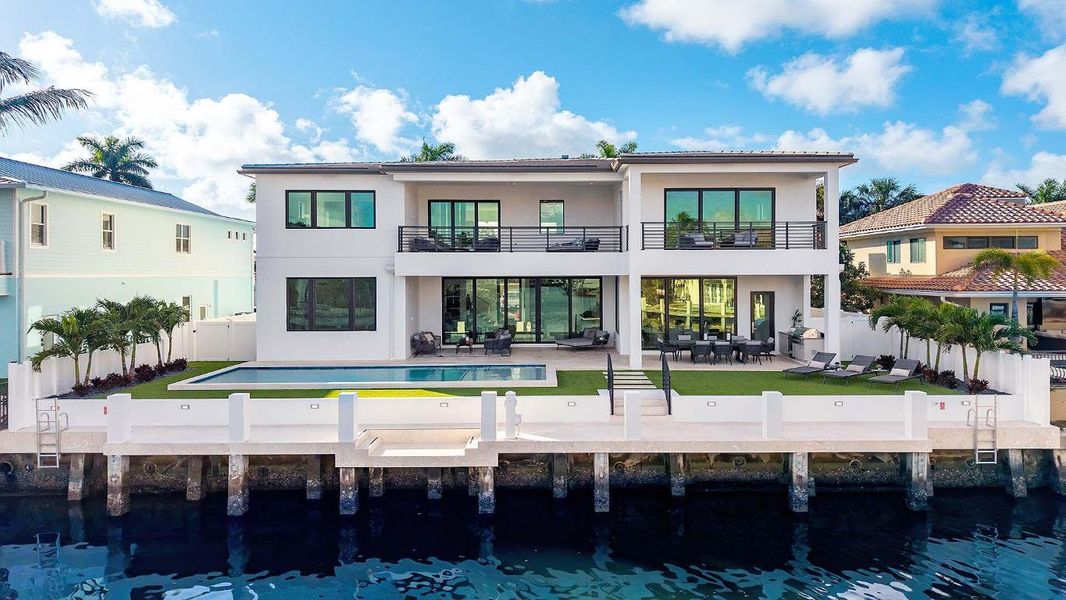 721 NE Marine Dr (40) 721 NE Marine Dr (40)