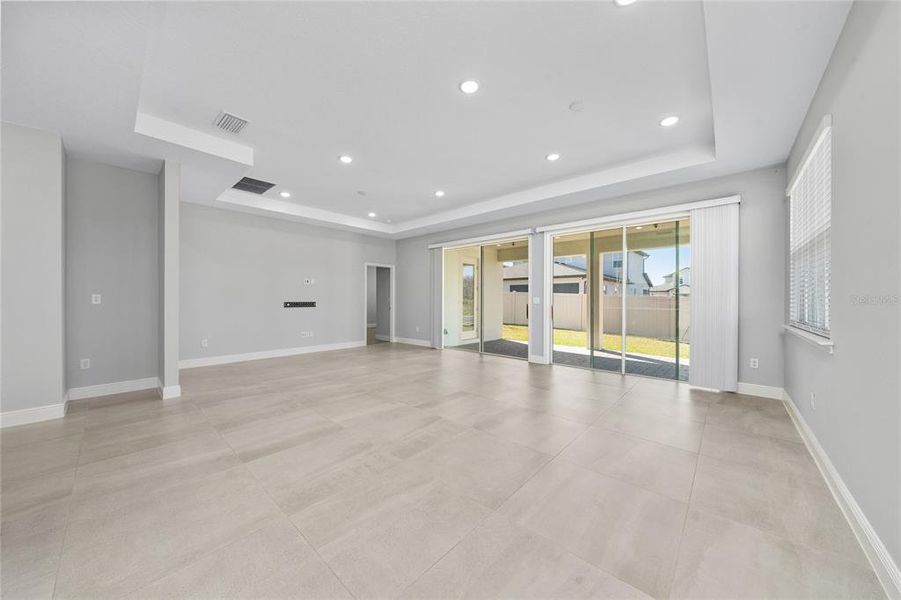 Spacious, unfurnished interior of a new home in , St. Cloud (Image 19).