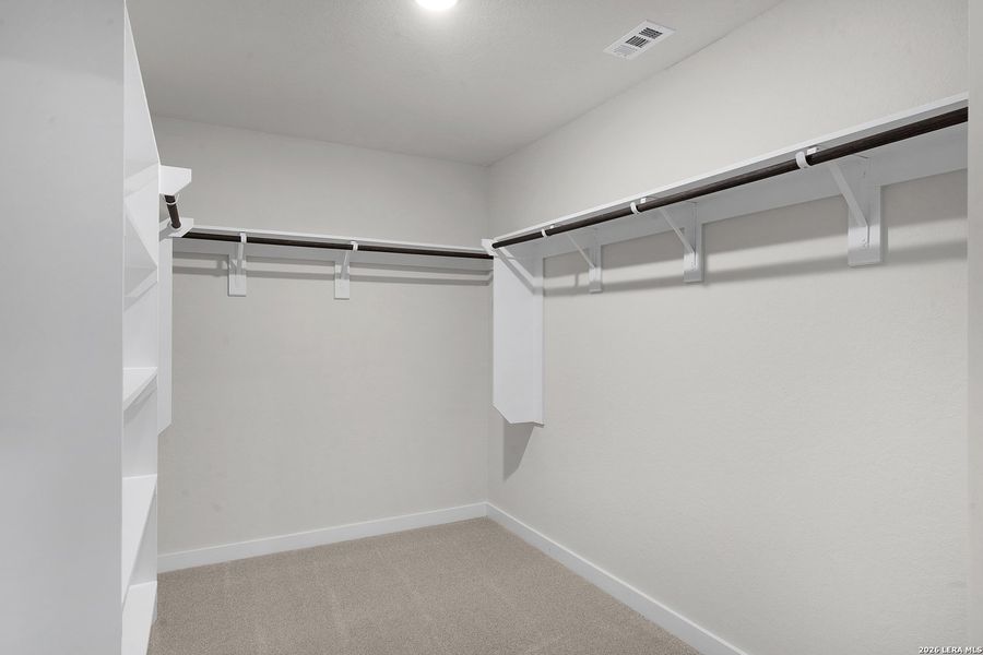 Spacious, unfurnished interior of a new home in Westridge, San Antonio (Image 14).