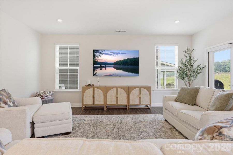 Furnished interior view inside a new home in Lakeside Glen, York (Image 40). Furnished interior view inside a new home in Lakeside Glen, York (Image 40).