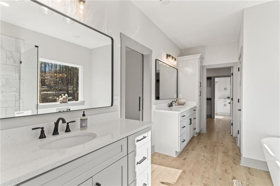 Furnished interior view inside a new home in , Jasper (Image 12).