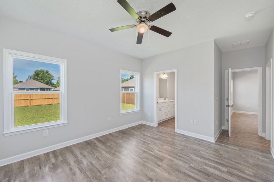 Representative unfurnished interior of a home built from the Georgia by CJL Homes in McCarthy Estates, Defuniak Springs (Image 33).
