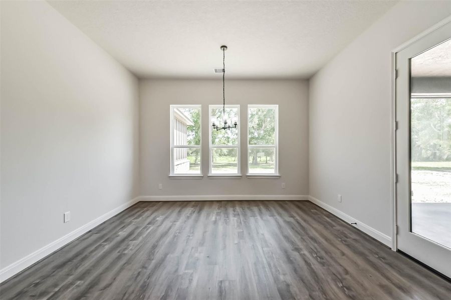Spacious, unfurnished interior of a new home in , Baytown (Image 21).